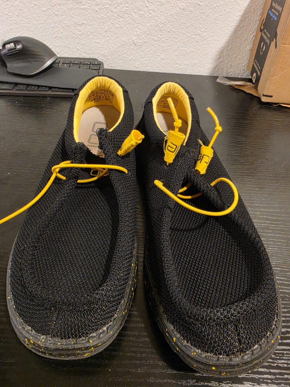 Hey Dude Wally Sox Men's Sneakers Black/Yellow Knit Lace Up US 11